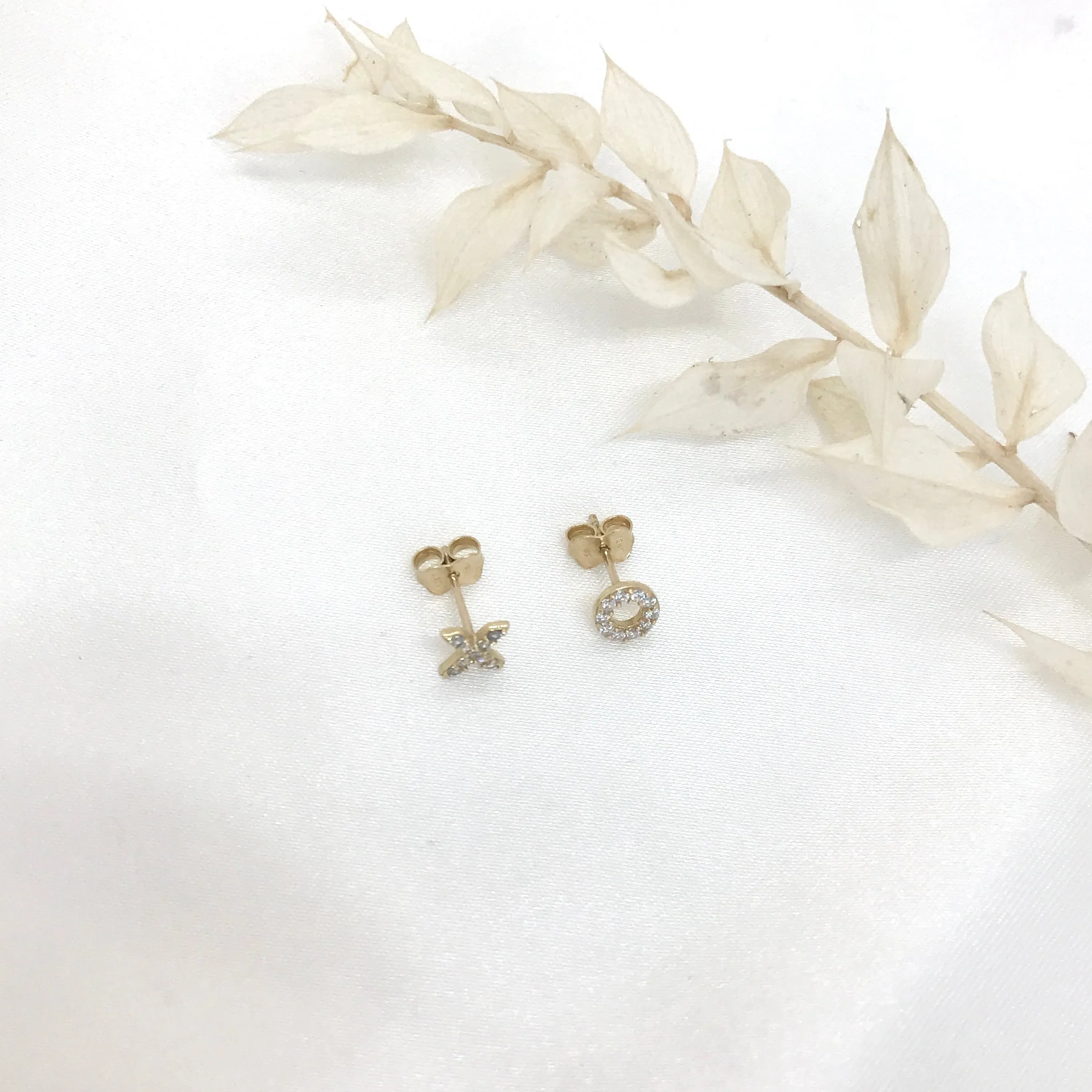 10k Gold X.O. Stud Earrings with CZ