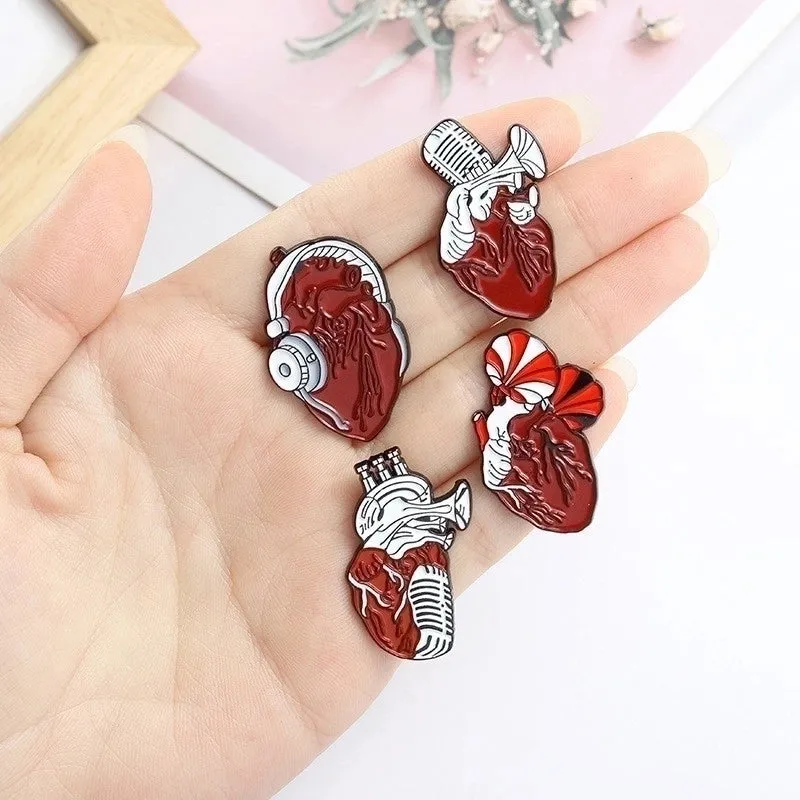 Artistic Pin Geometric Heart Alloy Plating Unisex Brooches