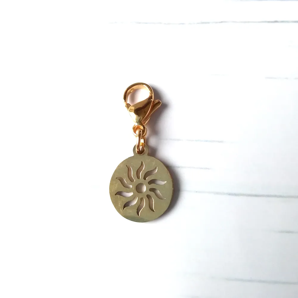 Cutout Sun Simple Charm