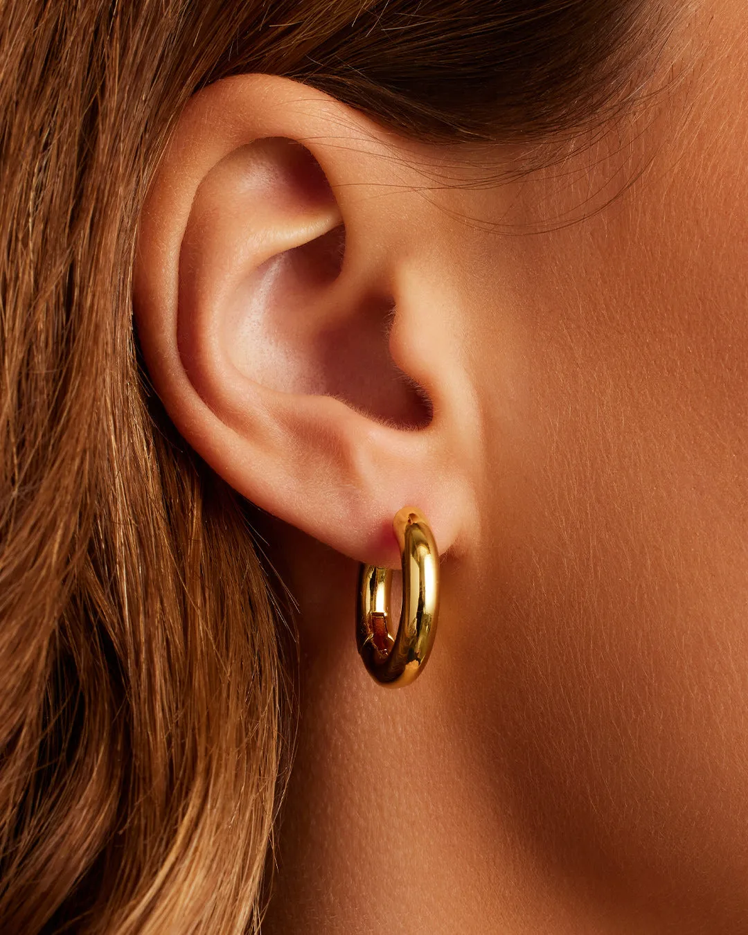 Gorjana Lou Hoops Earrings in Gold