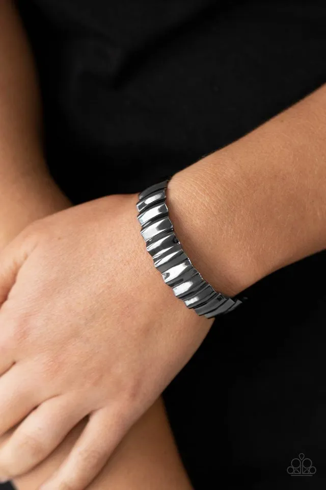 Paparazzi Bracelet ~ Across The HEIR-Waves - Black