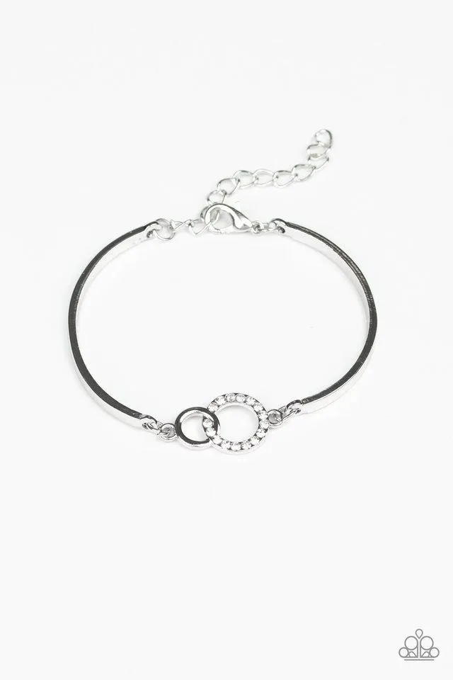 Paparazzi Bracelet ~ Simple Sophistication - White