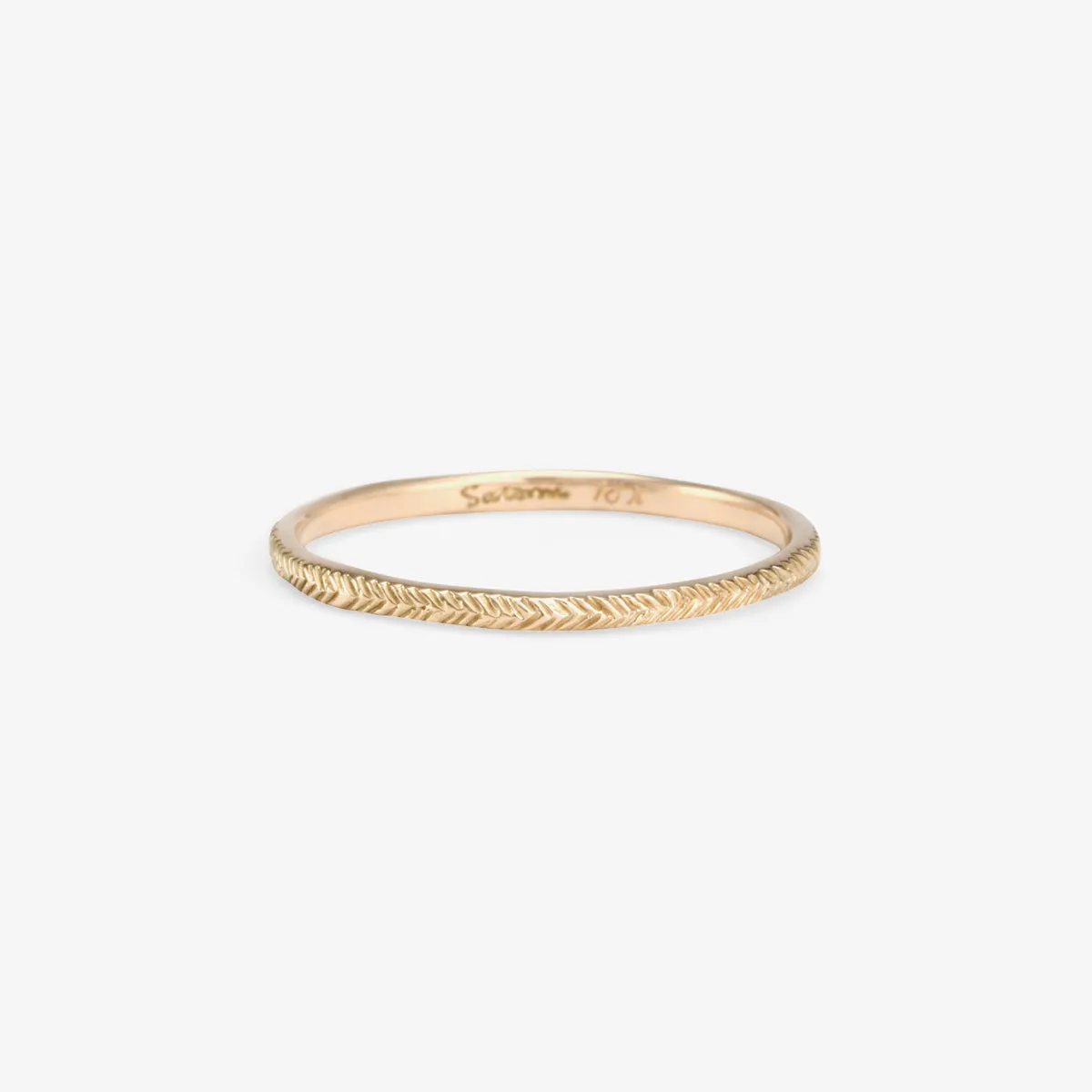 R7301 | 1.3mm Herringbone Band