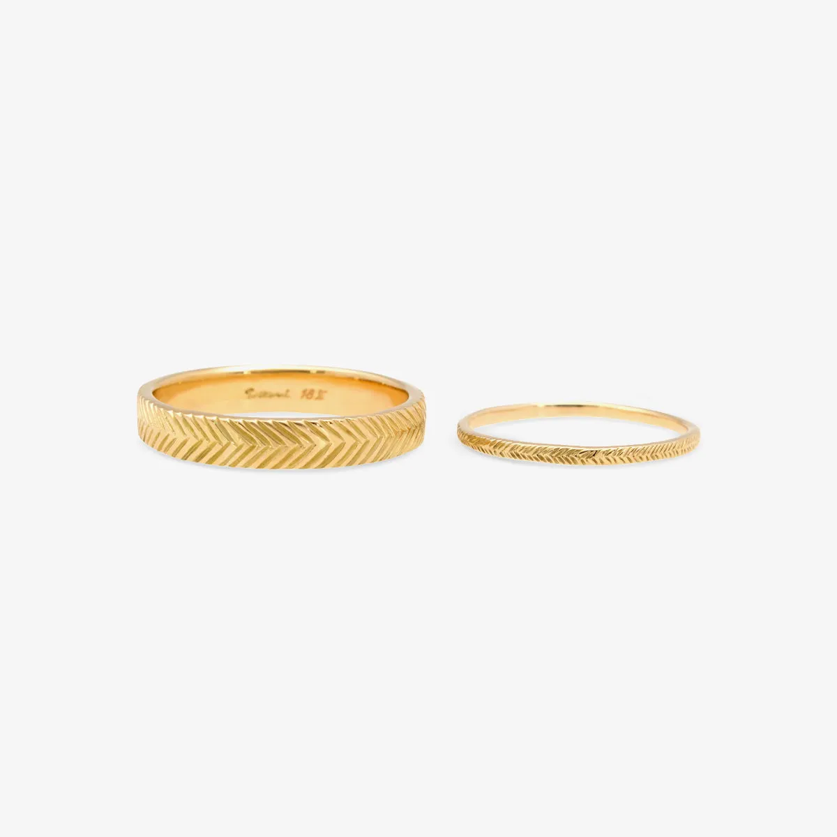 R7301 | 1.3mm Herringbone Band