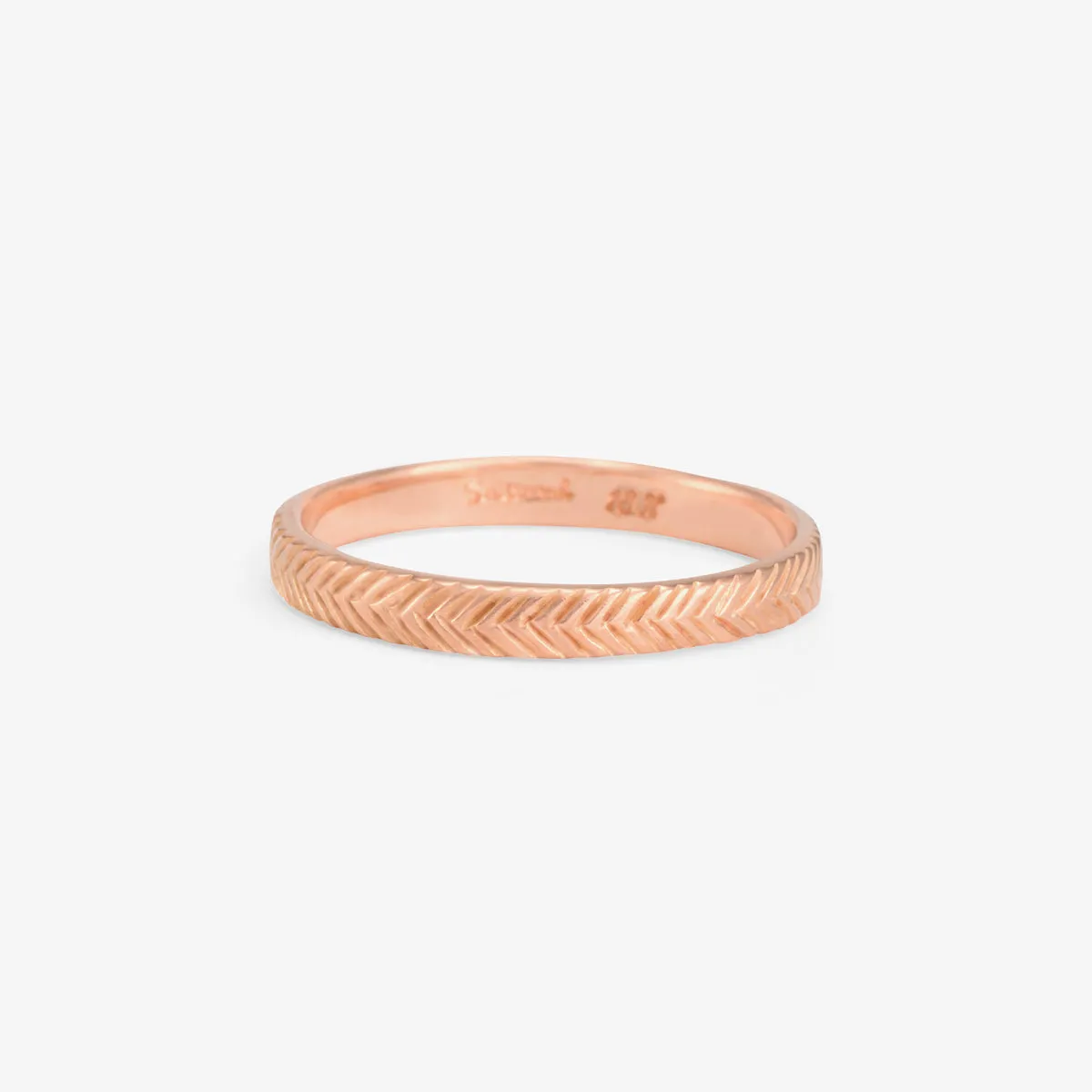 R7303 | 2.45mm Herringbone Band