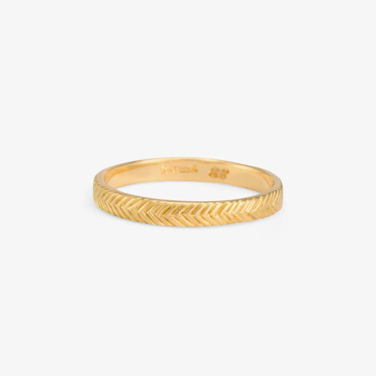 R7303 | 2.45mm Herringbone Band