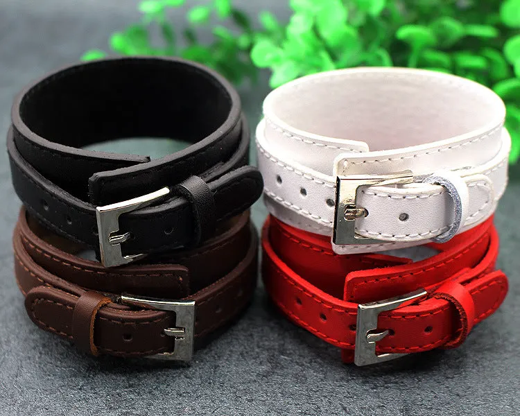 Simple leather bracelet with square buckle