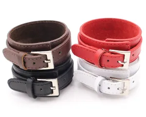 Simple leather bracelet with square buckle