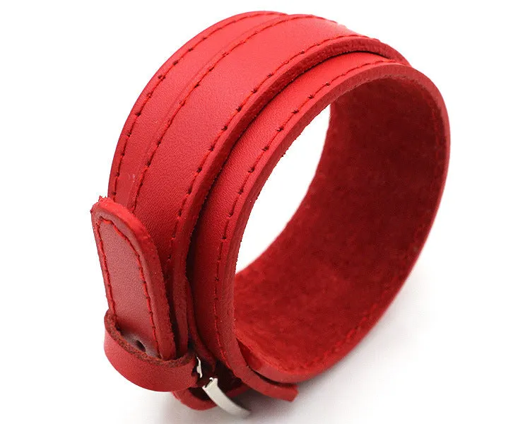 Simple leather bracelet with square buckle