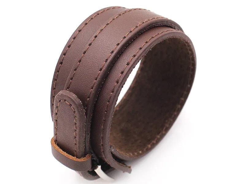 Simple leather bracelet with square buckle